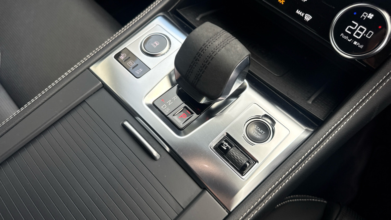 Jaguar F-Pace 2.0 P400e R-Dynamic SE 5dr Auto AWD Estate